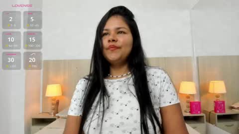 Esmeralda online show from 11, 4, 2026