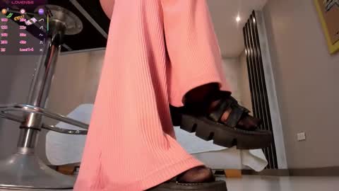 Esmeralda Grace  online show from 28, 11, 2025