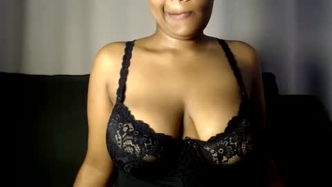 Snapshot of esmeray_ chatting on 17, 6, 2026 Esme online show from 17, 6, 2026