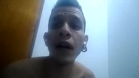 esneyderhenao20 online show from 16, 2, 2025