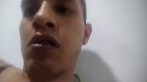 esneyderhenao20 online show from 19, 4, 2026