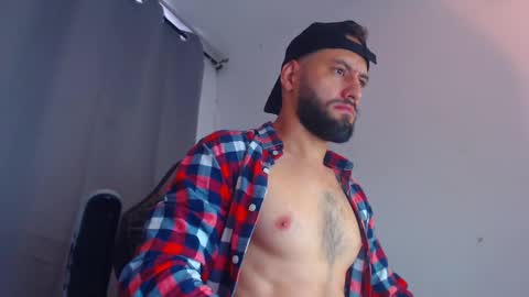 Snapshot of esteban7984068 chatting on 9, 2, 2025 esteban online show from 9, 2, 2025