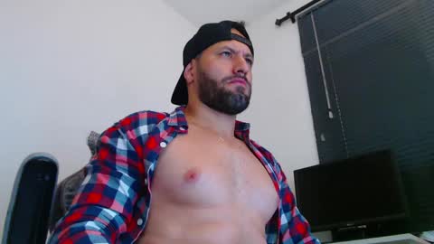 Snapshot of esteban7984068 chatting on 25, 5, 2026 esteban online show from 25, 5, 2026