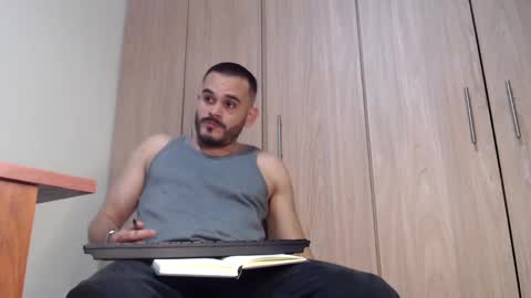 Esteban Fernandez online show from 15, 2, 2025