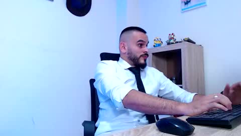 Esteban Fernandez online show from 2, 3, 2026