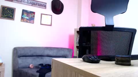 Snapshot of esteban_fer chatting on 29, 5, 2026 Esteban Fernandez online show from 29, 5, 2026