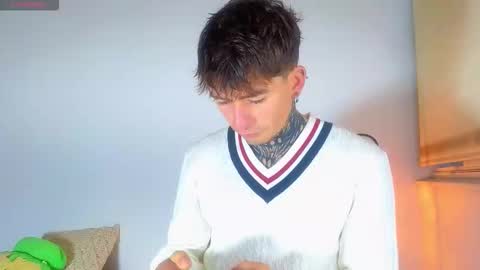 Esteban independent model online show from 23, 10, 2025