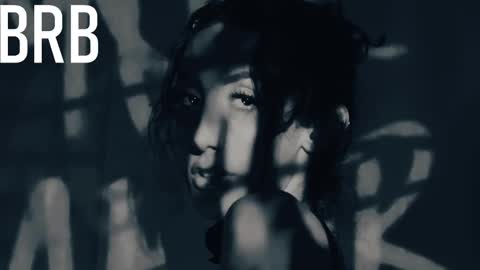 Estefa G online show from 1, 2, 2025