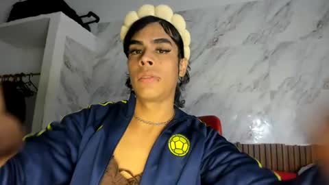 estefani robles online show from 22, 6, 2026