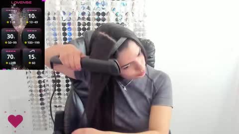 Snapshot of estefanii_r chatting on 2, 3, 2026 Estefanii R online show from 2, 3, 2026