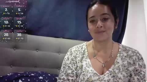 estefany_magic online show from 3, 8, 2026