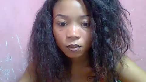 estelah20 online show from 7, 10, 2025