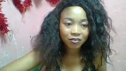 estelah20 online show from 15, 12, 2025