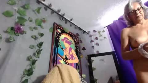 estelamaris online show from 2, 12, 2024