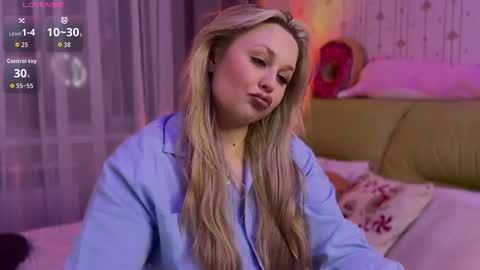 Snapshot of estella_elwood chatting on 19, 1, 2026 Estella online show from 19, 1, 2026