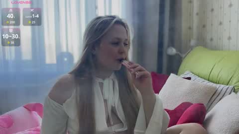 Snapshot of estella_elwood chatting on 3, 2, 2026 Estella online show from 3, 2, 2026