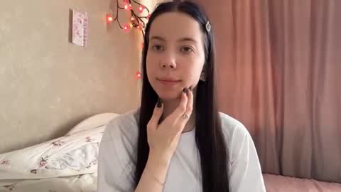 Snapshot of estellezdebski chatting on 23, 7, 2026 estellezdebski online show from 23, 7, 2026