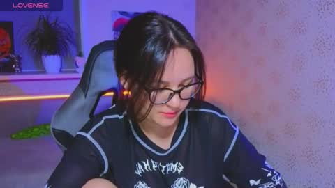 EsterPlayful online show from 11, 9, 2025