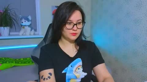 EsterPlayful online show from 5, 12, 2025