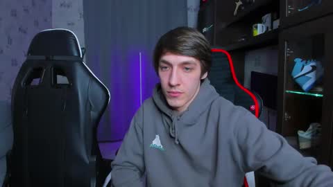 LOUIS online show from 4, 3, 2025