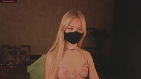 Sophia online show from 13, 4, 2026