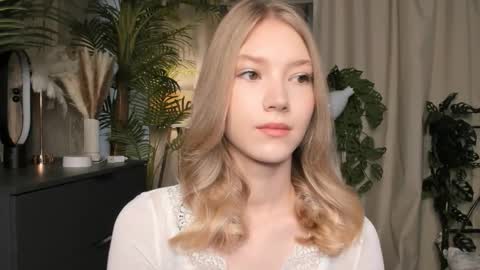 Natalie online show from 11, 10, 2025