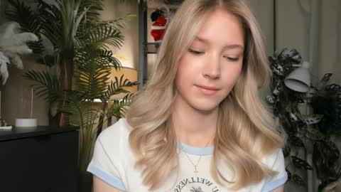 Natalie online show from 11, 4, 2026