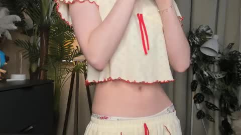Snapshot of eternity_cuite chatting on 29, 4, 2026 Natalie online show from 29, 4, 2026