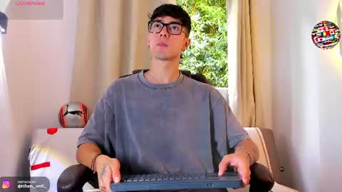 etham_wolf1 online show from 17, 6, 2026