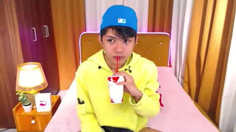 ethan_lauren online show from 15, 4, 2026