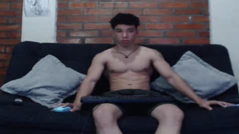 Snapshot of ethan_noir chatting on 19, 1, 2025 Ethan Noir online show from 19, 1, 2025