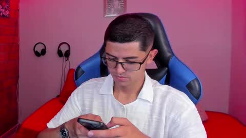 Snapshot of ethan_sai01 chatting on 15, 10, 2025 ETHAN SAI online show from 15, 10, 2025