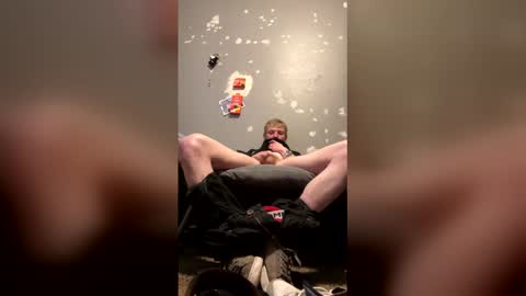 ethanbmx2001 online show from 19, 3, 2026