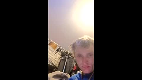 Snapshot of ethanbmx2001 chatting on 19, 4, 2026 ethanbmx2001 online show from 19, 4, 2026