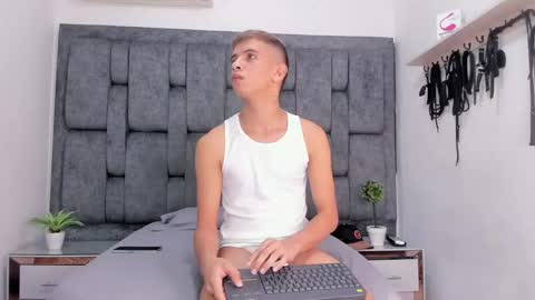 Snapshot of ethanhot_os chatting on 31, 3, 2026 ethanhot_os online show from 31, 3, 2026