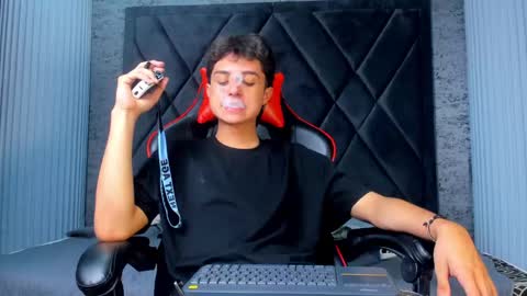 Snapshot of ethanlowell chatting on 3, 3, 2025 ethanlowell online show from 3, 3, 2025