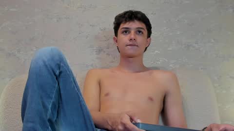 Snapshot of ethanlowell chatting on 9, 3, 2025 ethanlowell online show from 9, 3, 2025