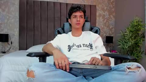 ethanlowell online show from 5, 11, 2025