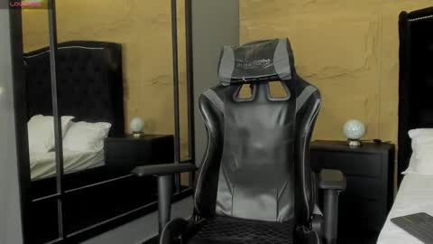 ethanlowell online show from 30, 11, 2025