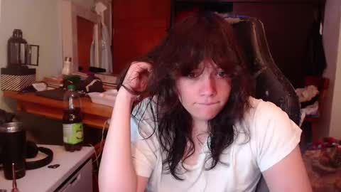 Snapshot of ethereal_thom chatting on 8, 11, 2025 ethereal_thom online show from 8, 11, 2025