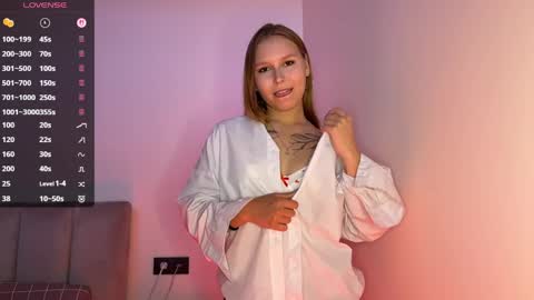 Snapshot of eugenierickel chatting on 30, 5, 2026 Alice online show from 30, 5, 2026