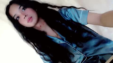 eunah_foxx online show from 17, 11, 2025
