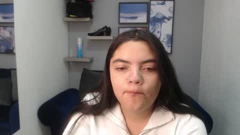 Snapshot of euphoriabigtits chatting on 5, 8, 2026 Danna online show from 5, 8, 2026