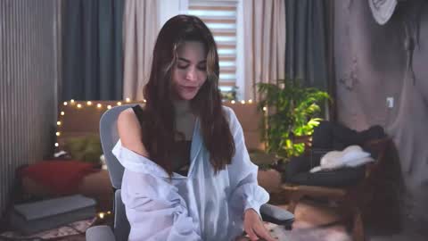 Snapshot of euphoriiiaa chatting on 2, 12, 2025 Mira online show from 2, 12, 2025