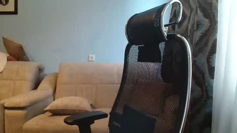 eva2323 online show from 5, 3, 2025