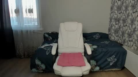 Snapshot of eva_7777 chatting on 17, 11, 2025 Eva online show from 17, 11, 2025