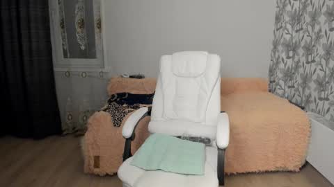 Snapshot of eva_7777 chatting on 3, 12, 2025 Eva online show from 3, 12, 2025