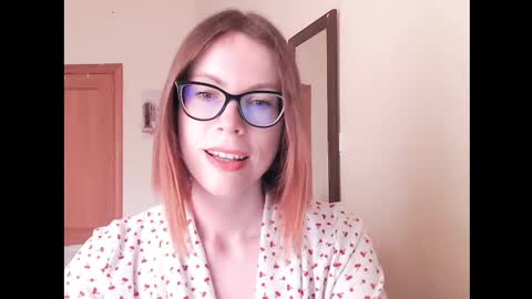 Snapshot of eva_cutesmile chatting on 23, 4, 2026 Eva online show from 23, 4, 2026