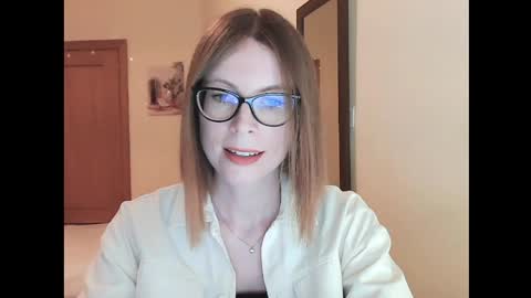 Snapshot of eva_cutesmile chatting on 24, 4, 2026 Eva online show from 24, 4, 2026