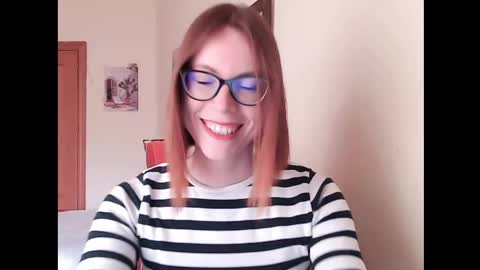 Snapshot of eva_cutesmile chatting on 5, 5, 2026 Eva online show from 5, 5, 2026